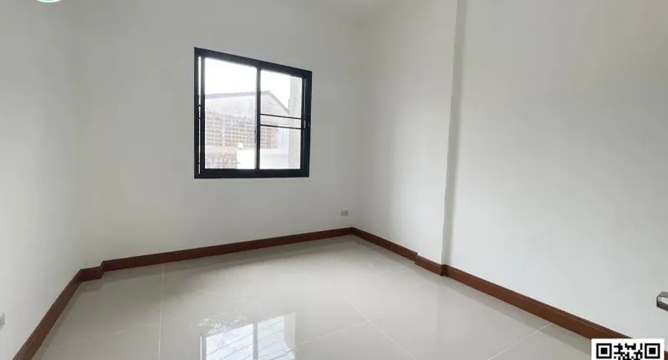 Casa adosada en venta de 2 habitaciones en Mueang Uttaradit, Uttaradit