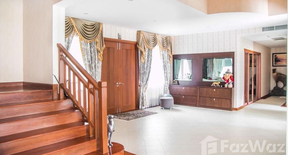 Villa en venta y en alquiler de 5 habitaciones en Thalang, Phuket