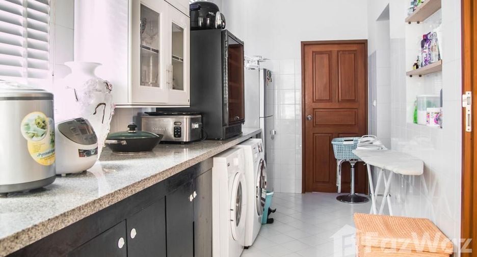 Villa en venta y en alquiler de 5 habitaciones en Thalang, Phuket