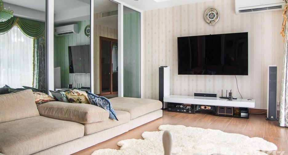 Villa en venta y en alquiler de 5 habitaciones en Thalang, Phuket