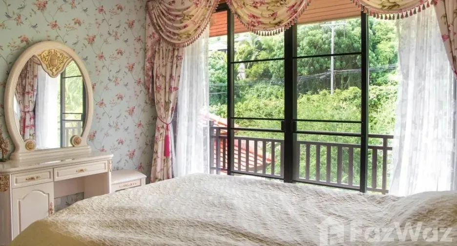 Villa en venta y en alquiler de 5 habitaciones en Thalang, Phuket