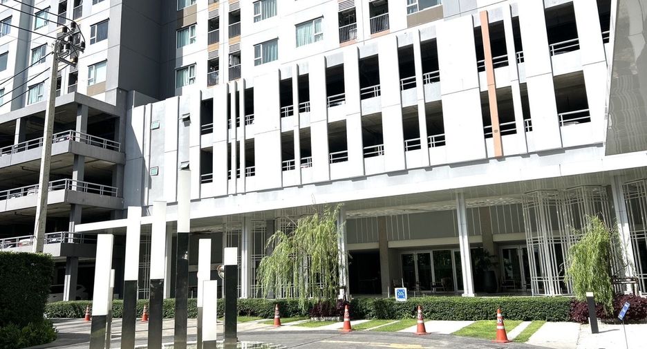À vendre 1 chambre condo à Bang Sue, Bangkok