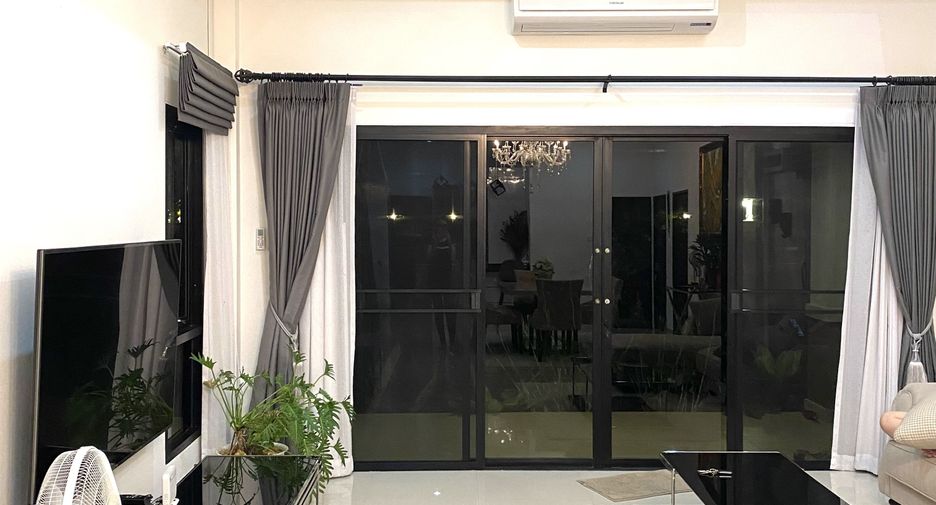 For rent 3 ベッドルーム villa in Huay Yai, Pattaya