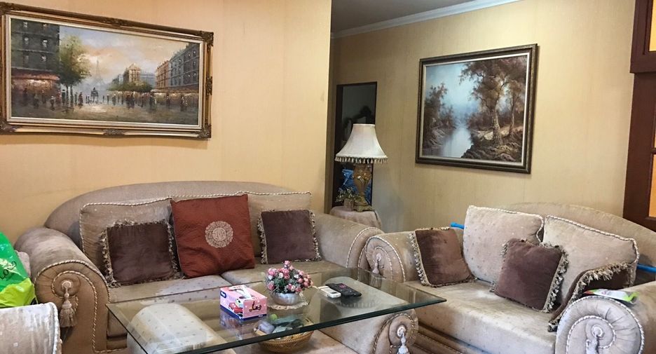 Casa en venta de 4 habitaciones en Thawi Watthana, Bangkok