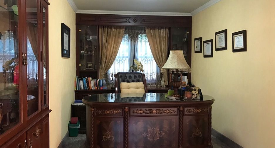 Casa en venta de 4 habitaciones en Thawi Watthana, Bangkok
