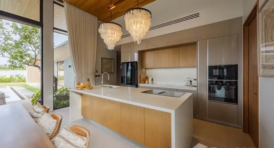 For sale 4 bedrooms villa in Thalang, Phuket