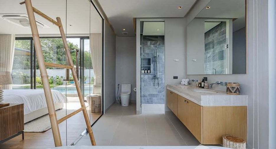 For sale 4 bedrooms villa in Thalang, Phuket