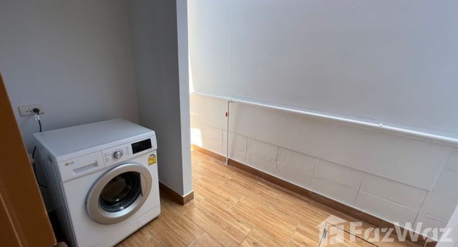 Haus zur Miete mit 4 Zimmer in Bang Lamung, Chonburi
