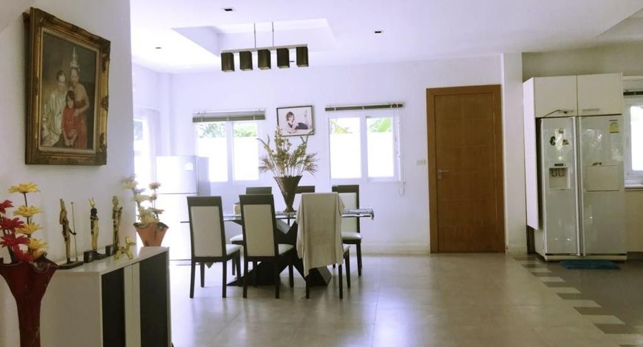 For sale and for rent 4 bedrooms villa in Bang Lamung, Chonburi