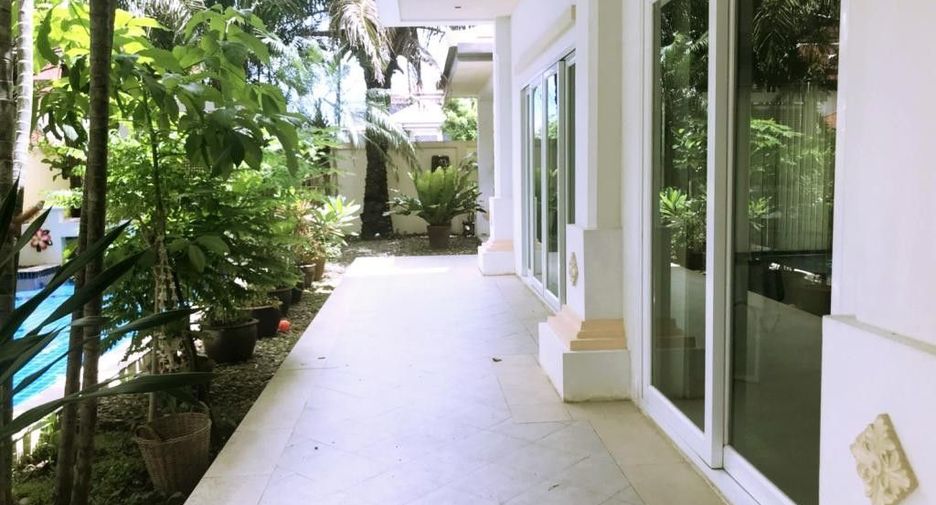 For sale and for rent 4 bedrooms villa in Bang Lamung, Chonburi