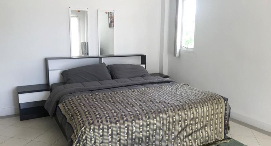 For sale and for rent 4 bedrooms villa in Bang Lamung, Chonburi