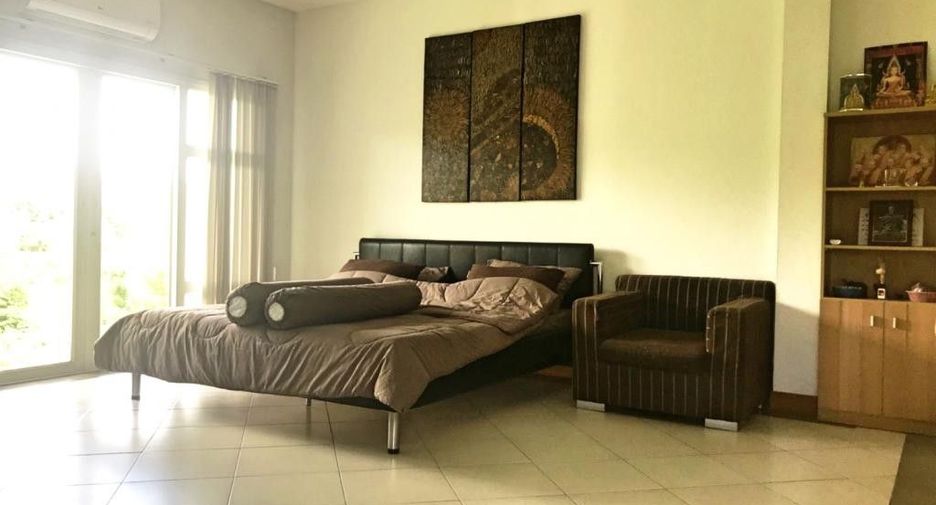 For sale and for rent 4 bedrooms villa in Bang Lamung, Chonburi