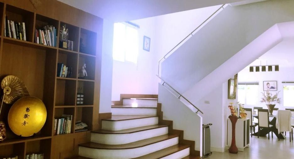 For sale and for rent 4 bedrooms villa in Bang Lamung, Chonburi