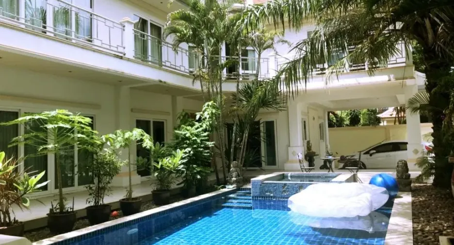 For sale and for rent 4 bedrooms villa in Bang Lamung, Chonburi