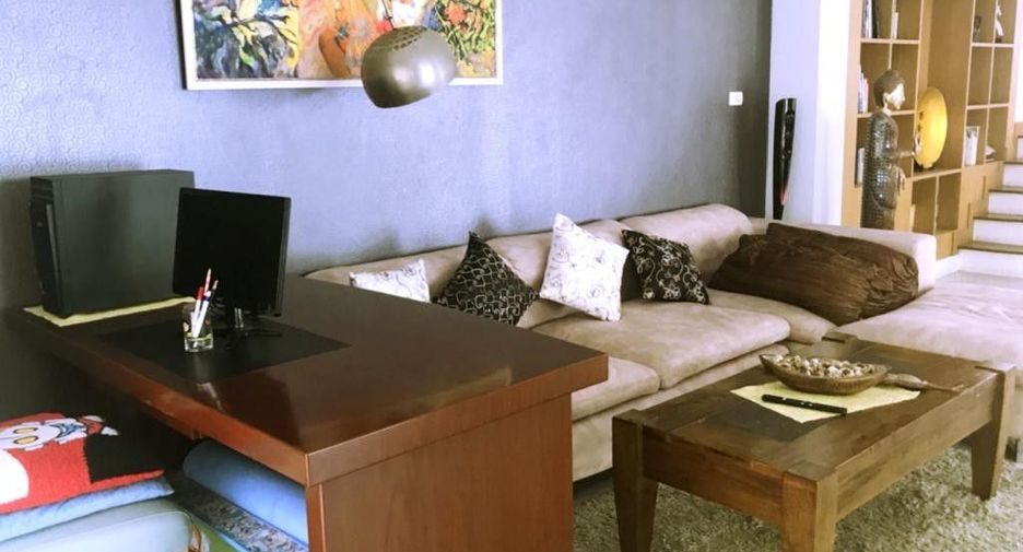For sale and for rent 4 bedrooms villa in Bang Lamung, Chonburi