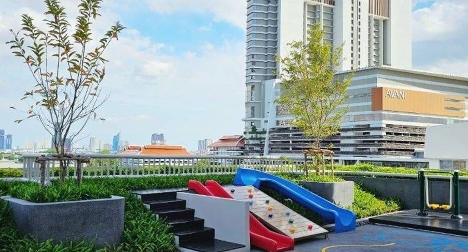 For sale 1 bed condo in Thon Buri, Bangkok