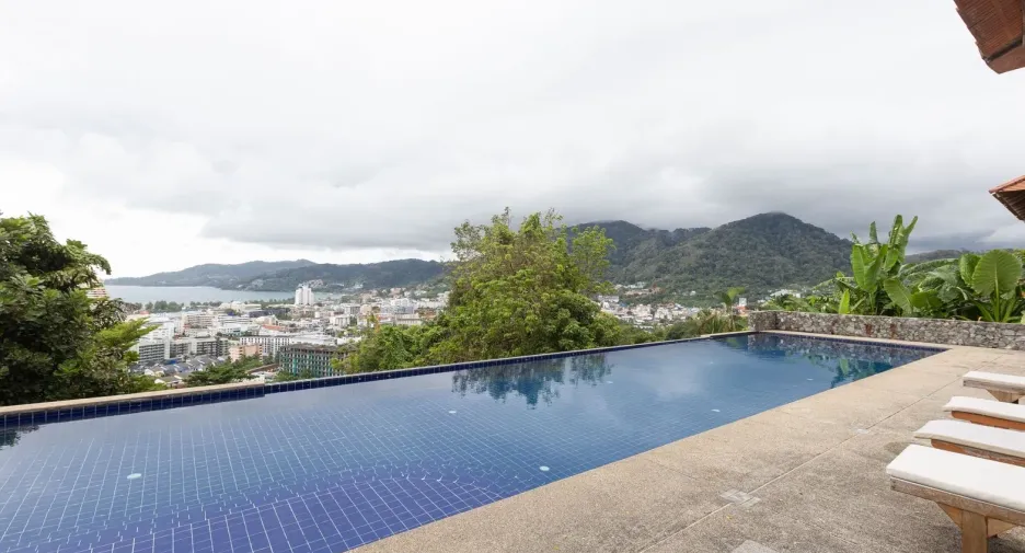 Villa en alquiler de 6 habitaciones en Kathu, Phuket