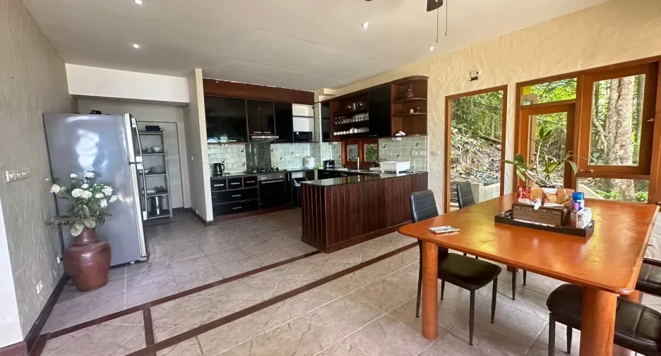 Villa en alquiler de 6 habitaciones en Kathu, Phuket