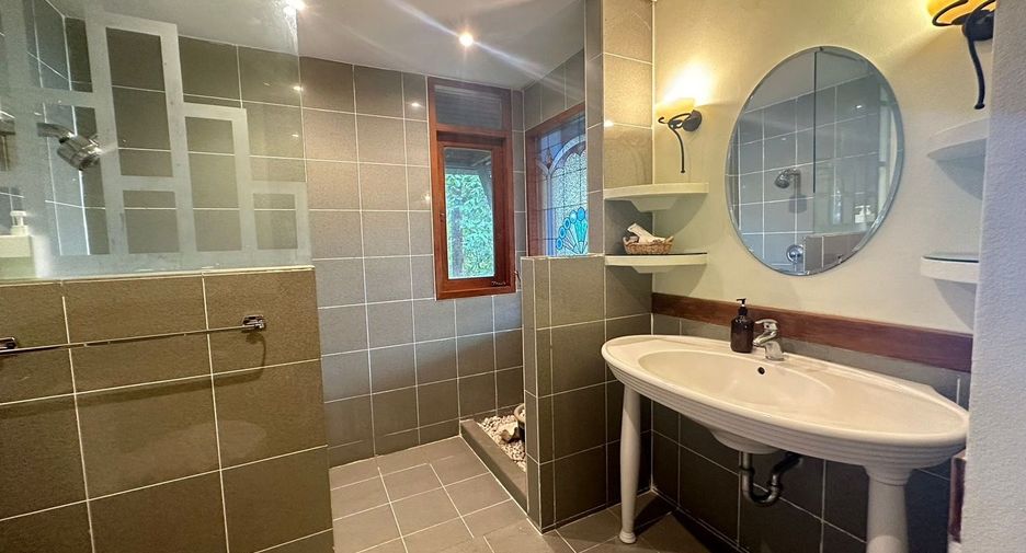 Villa en alquiler de 6 habitaciones en Kathu, Phuket