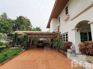 For sale 5 ベッドルーム house in Din Daeng, Bangkok