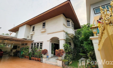For sale 5 bedrooms house in Din Daeng, Bangkok