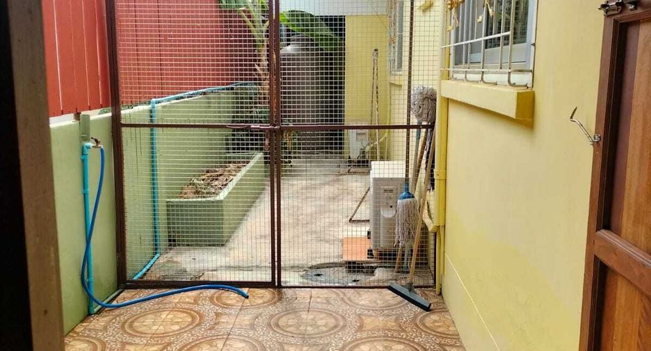À vendre et à louer 4 chambres maison à Mueang Khon Kaen, Khon Kaen