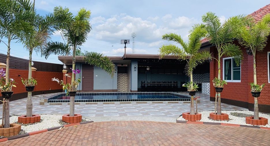 For rent 3 bedrooms villa in Bang Lamung, Chonburi
