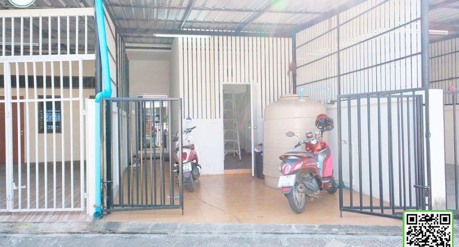 For sale 3 bedrooms townhouse in Mueang Uttaradit, Uttaradit
