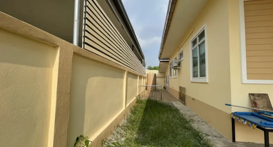 Haus zur Miete mit 3 Zimmer in Sattahip, Chonburi