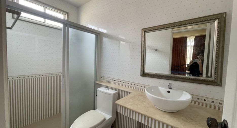 Haus zur Miete mit 3 Zimmer in Sattahip, Chonburi