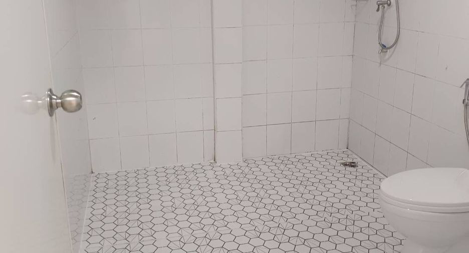 Haus zum Kauf und zur Miete mit 2 Zimmer in Mueang Chon Buri, Chonburi