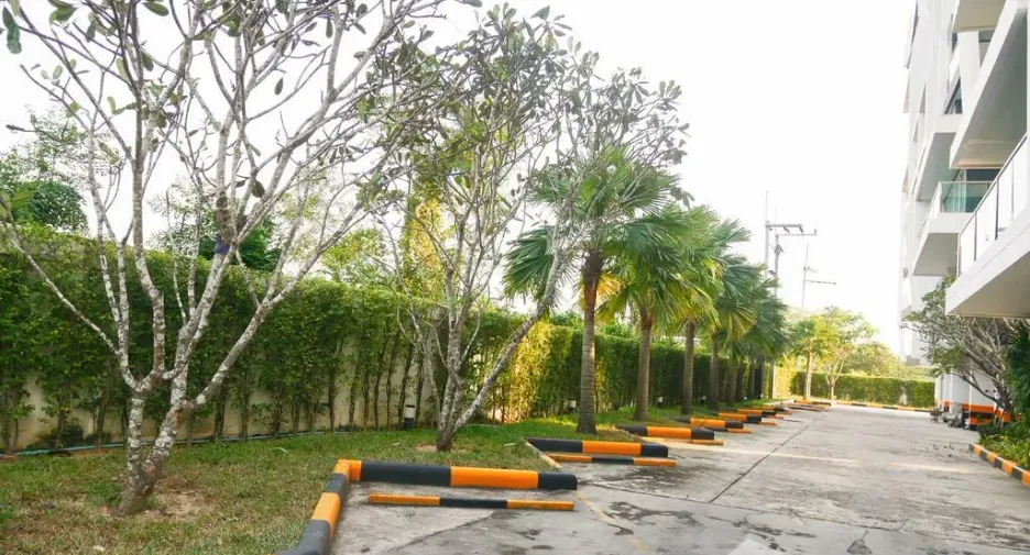For sale 1 bed condo in Bang Lamung, Chonburi