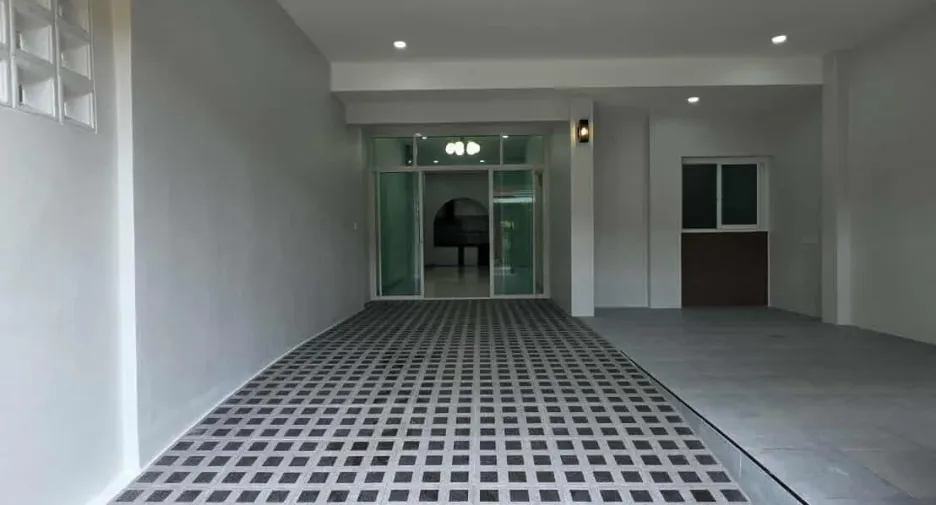 Reihenhaus zum Kauf mit 2 Zimmer in Mueang Phuket, Phuket