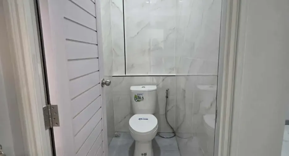 Reihenhaus zum Kauf mit 2 Zimmer in Mueang Phuket, Phuket