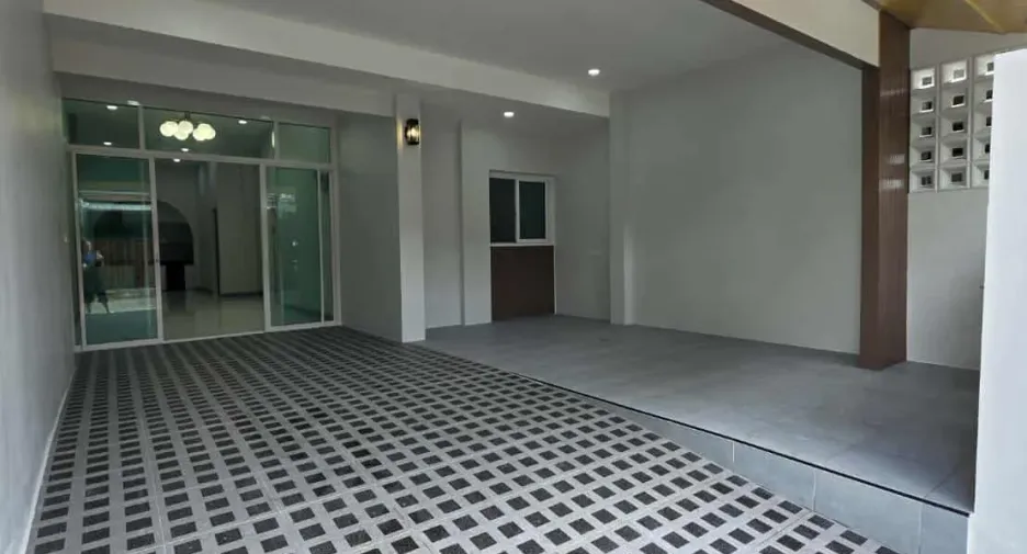 Reihenhaus zum Kauf mit 2 Zimmer in Mueang Phuket, Phuket