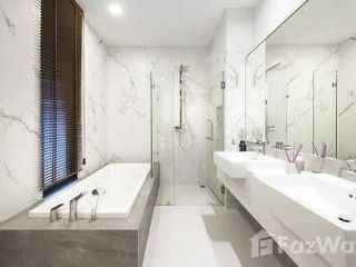 For sale 3 ベッドルーム house in Phra Khanong, Bangkok