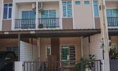 For sale 2 bedrooms townhouse in Bang Lamung, Chonburi