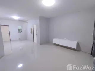 Casa adosada en venta de 2 habitaciones en Bang Lamung, Chonburi