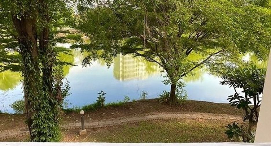 For sale 2 bedrooms condo in Mueang Pathum Thani, Pathum Thani