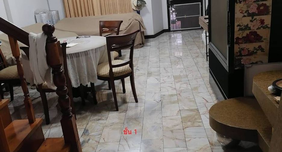 For sale 2 bedrooms townhouse in Yan Nawa, Bangkok