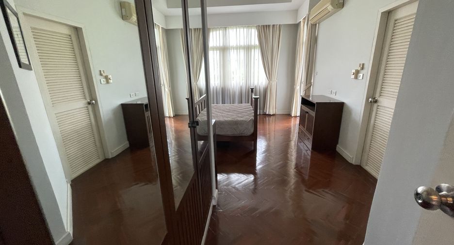 Reihenhaus zum Kauf mit 3 Zimmer in Sattahip, Chonburi