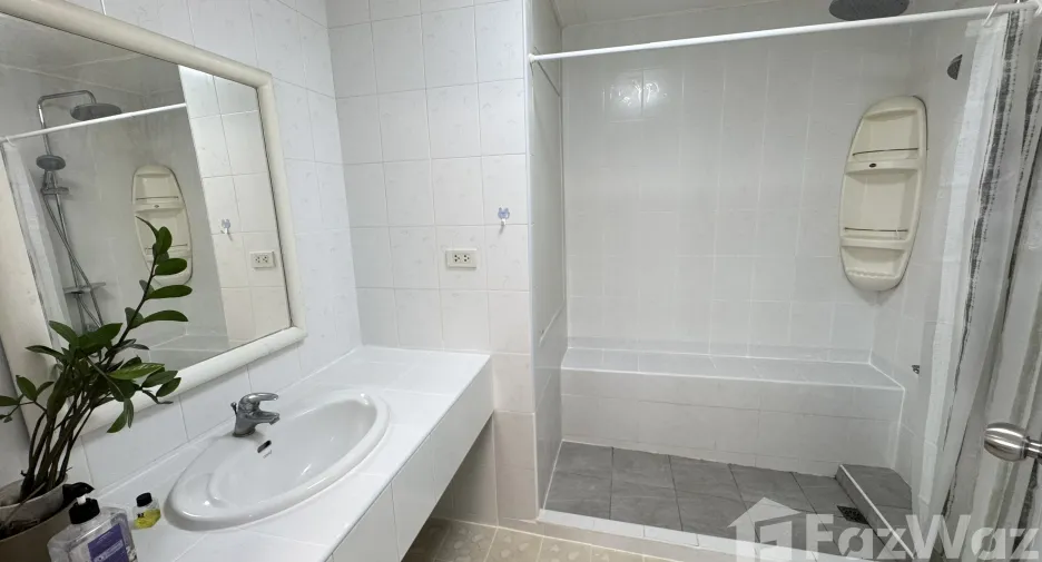 For sale and for rent 2 bedrooms condo in Watthana, Bangkok