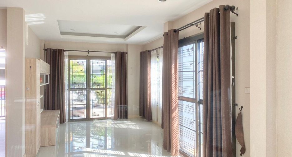 Casa en venta de 3 habitaciones en Bang Lamung, Chonburi