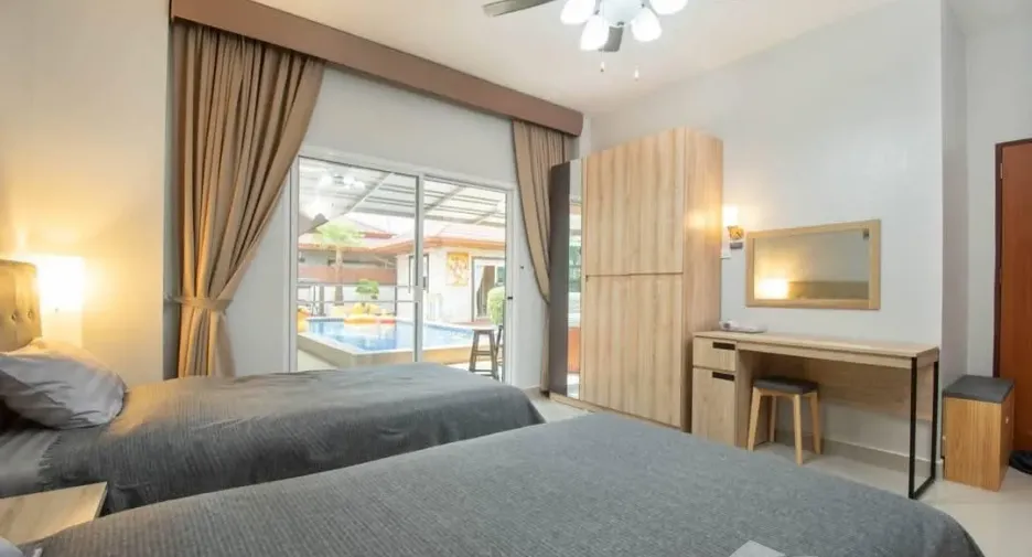 Villa en alquiler de 6 habitaciones en Bang Lamung, Chonburi