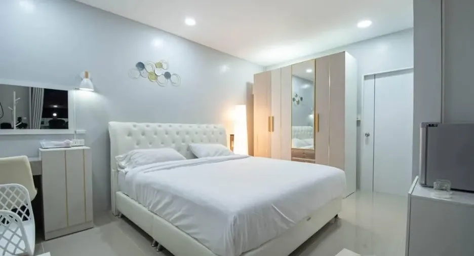 Villa en alquiler de 6 habitaciones en Bang Lamung, Chonburi