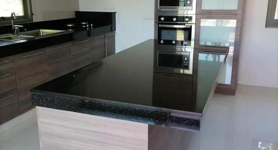 Villa en venta de 4 habitaciones en Mueang Phuket, Phuket