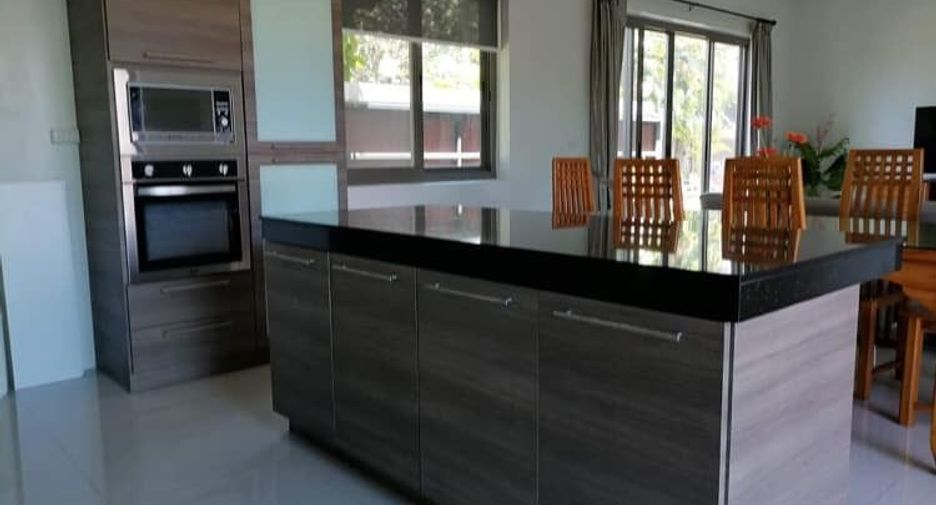 Villa en venta de 4 habitaciones en Mueang Phuket, Phuket
