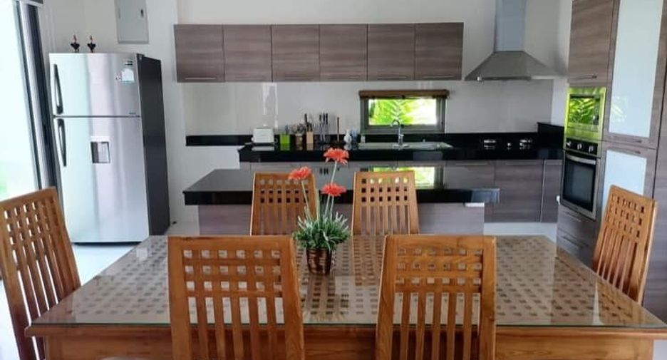 Villa en venta de 4 habitaciones en Mueang Phuket, Phuket