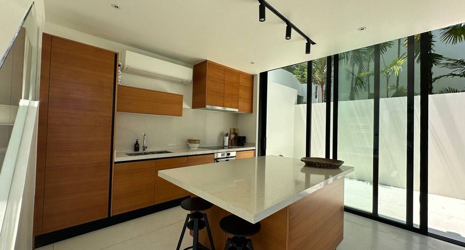 À louer 4 chambres villa à Thalang, Phuket