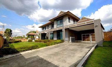 Villa en alquiler de 4 habitaciones en Bang Lamung, Chonburi